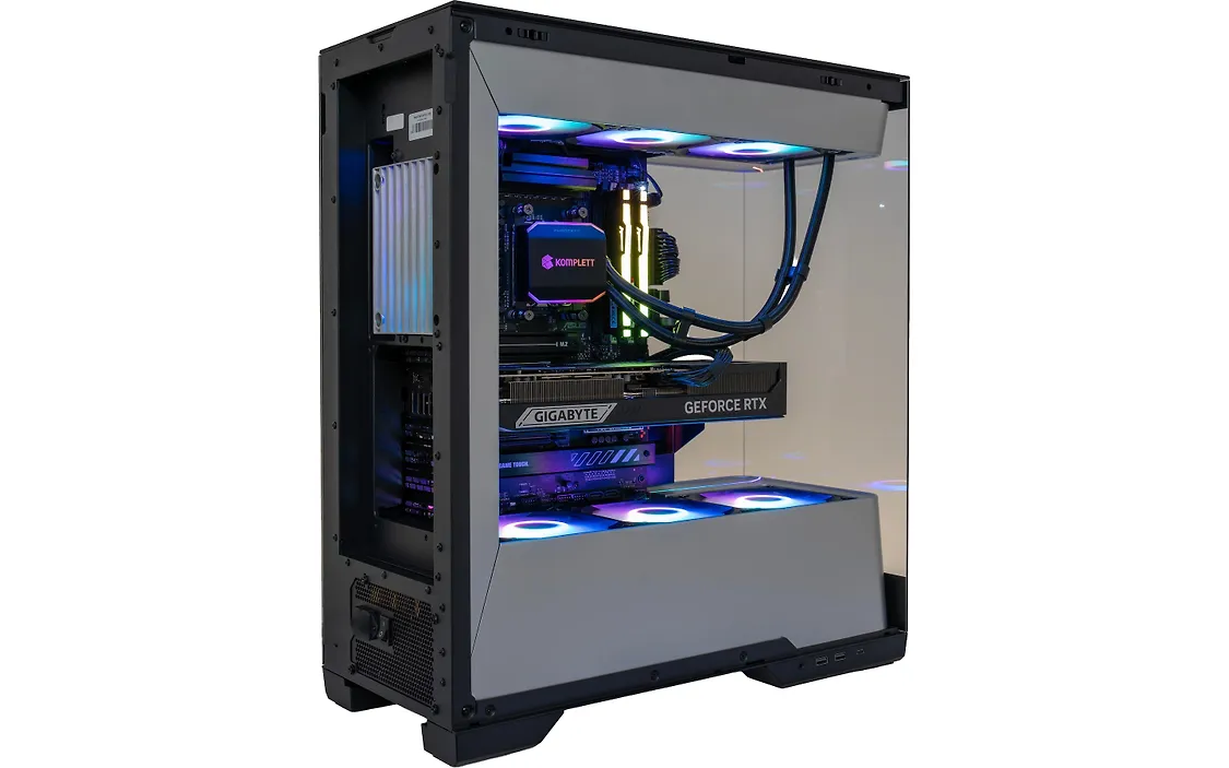 Blackstorm 5080 R7X3D pelitietokone