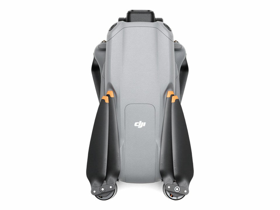 DJI Air 3 drone DJI RC-N2 ohjaimella
