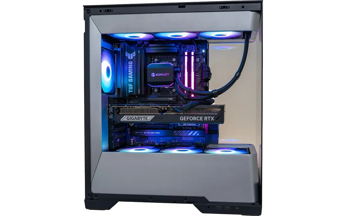 Blackstorm 5080 R7X3D pelitietokone