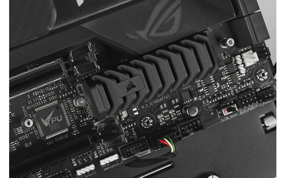 Corsair MP600 Pro XT 8 Tt M.2 NVMe -SSD-kovalevy