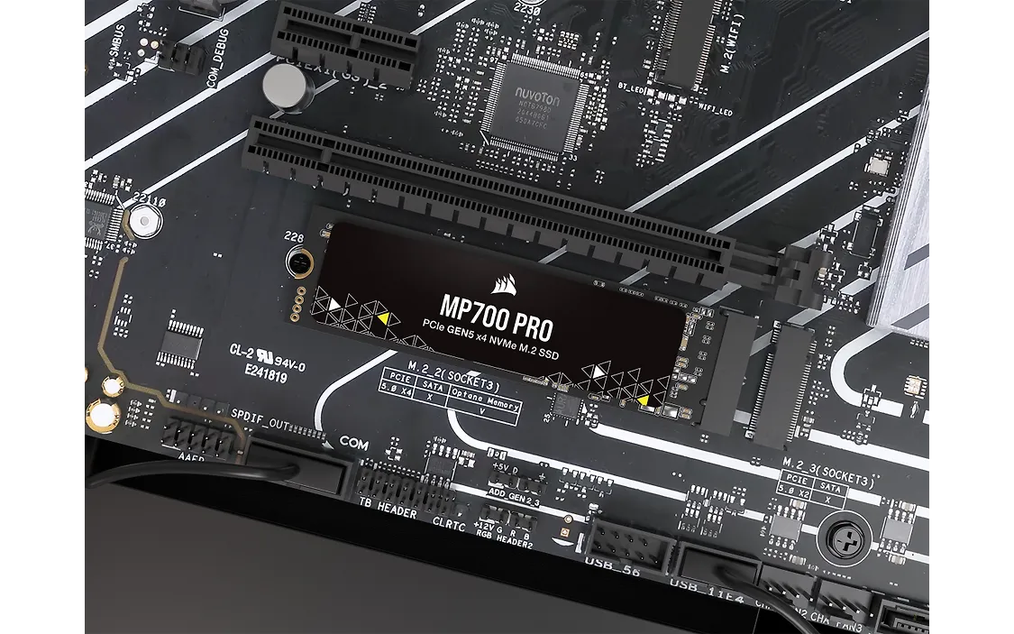 Corsair MP700 PRO 4 Tt M.2 NVMe -SSD-kovalevy