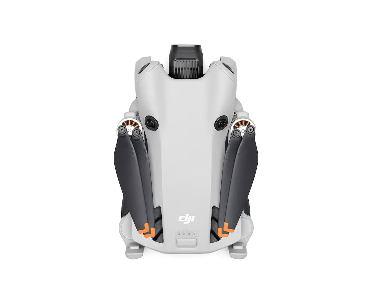 DJI Mini 4 Pro drone, DJI RC 2 ohjaimella + PD 65W verkkovirtalaturi